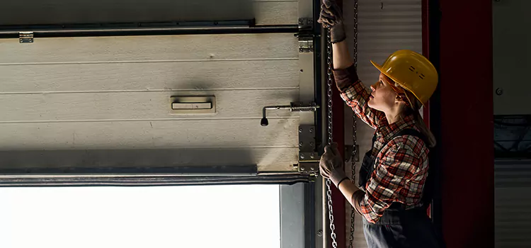 Addressing Common Garage Door Stoppage Issues in Memphis, TN